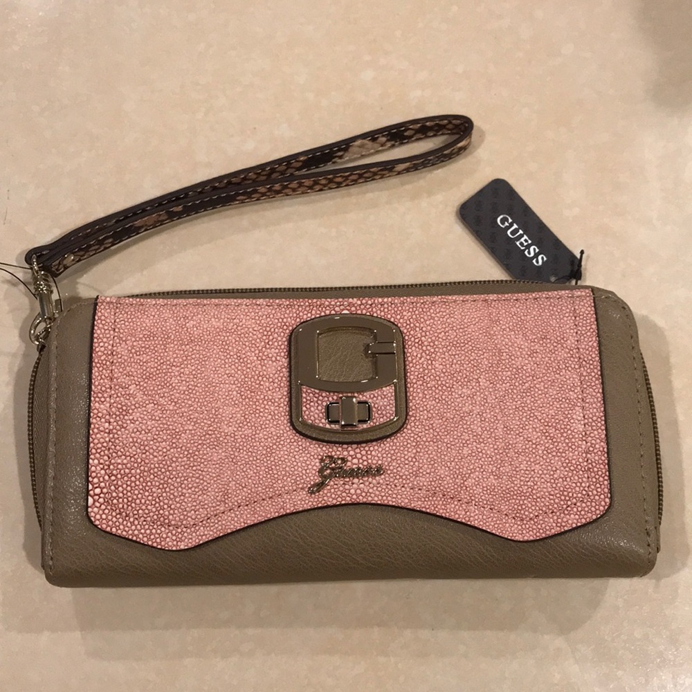 Guess Multi Card Slot Wallet